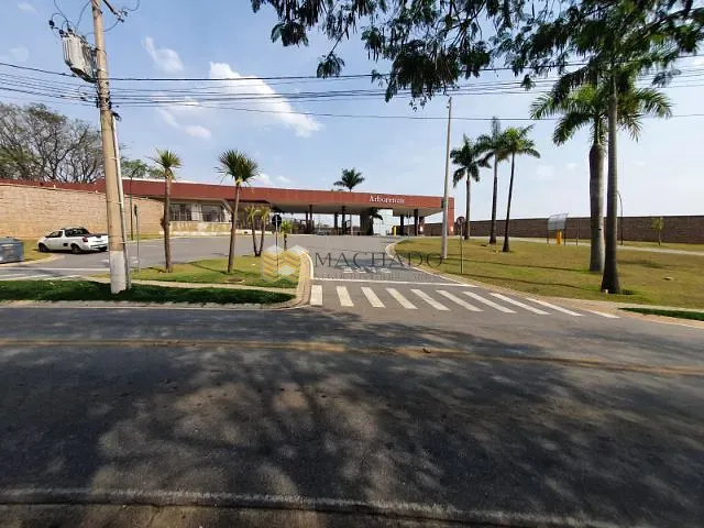 Terreno com 600m², à venda, no bairro Santa Cândida em Vinhedo