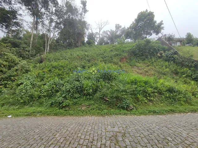 Terreno com 739m², à venda, no bairro Quitandinha em Petrópolis