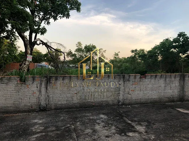 Terreno com 540m² 1 quarto e 1 banheiro, à venda, no bairro Jardim Universitário em Cuiabá