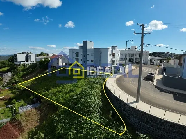 Terreno com 586m², à venda, no bairro Parque de Exposições em Concórdia