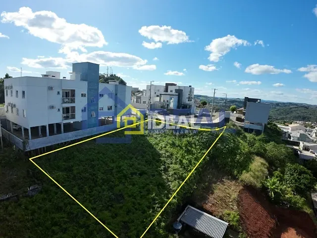 Terreno com 586m², à venda, no bairro Parque de Exposições em Concórdia