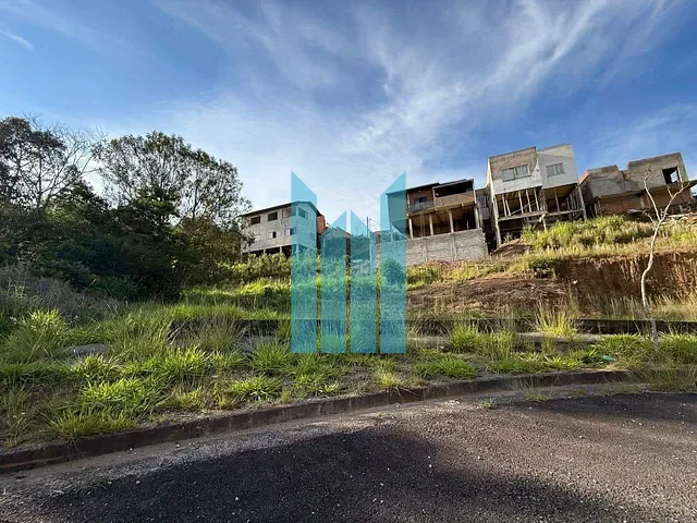 Terreno com 440m², à venda, no bairro Santa Teresa em Poços de Caldas