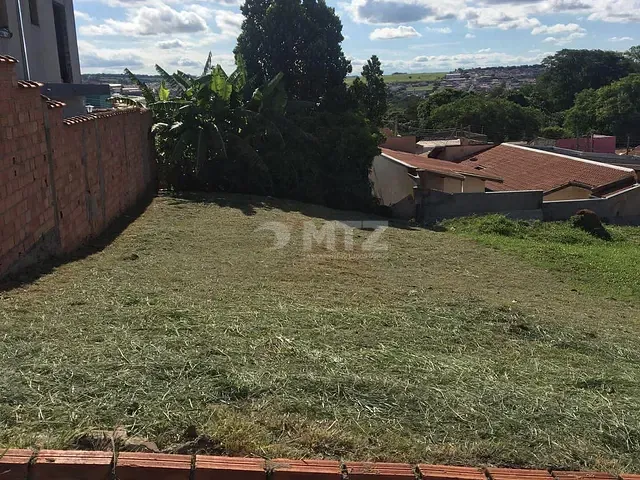 Terreno com 250m², à venda, no bairro Jardim Monte Mor em Botucatu