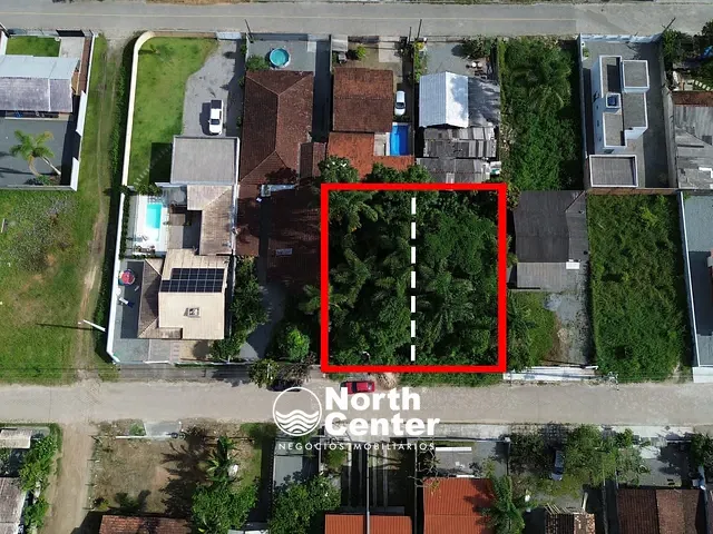 Terreno com 313m², à venda, no bairro Costeira em Balneário Barra do Sul