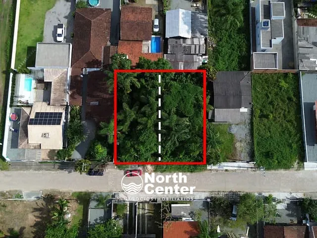 Terreno com 313m², à venda, no bairro Costeira em Balneário Barra do Sul