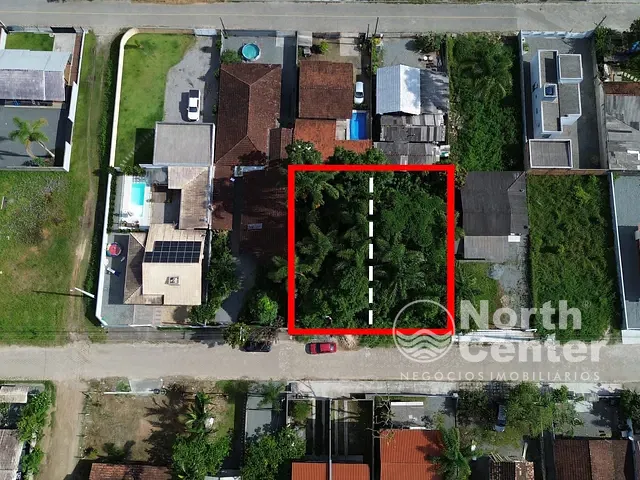 Terreno com 313m², à venda, no bairro Costeira em Balneário Barra do Sul