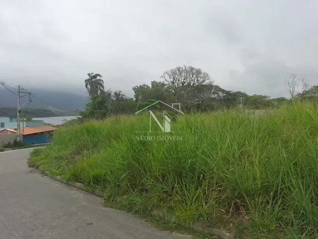 Terreno com 369m², à venda, no bairro Jacaroá em Maricá