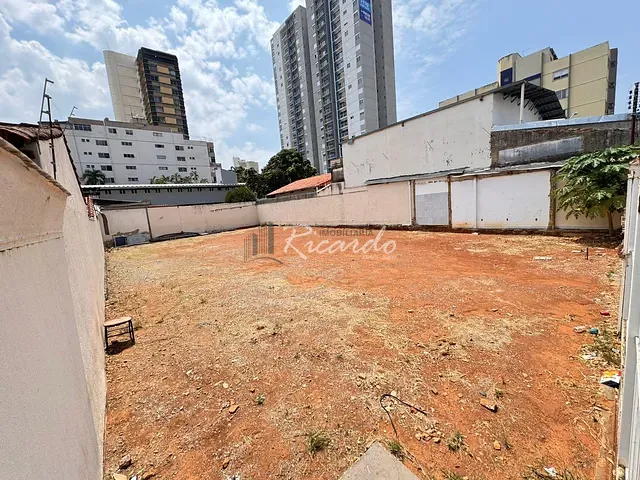Terreno com 450m², à venda, no bairro Setor Aeroporto em Goiânia