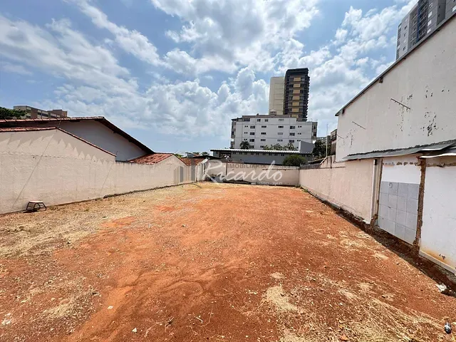 Terreno com 450m², à venda, no bairro Setor Aeroporto em Goiânia