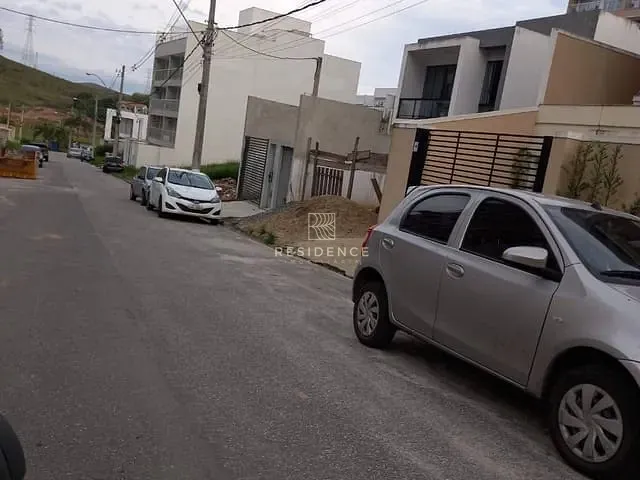Terreno com 477m², à venda, no bairro Jardim Belvedere em Volta Redonda