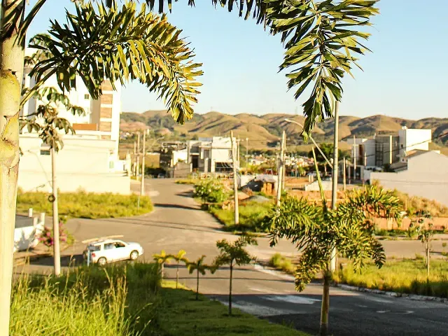 Terreno com 477m², à venda, no bairro Jardim Belvedere em Volta Redonda