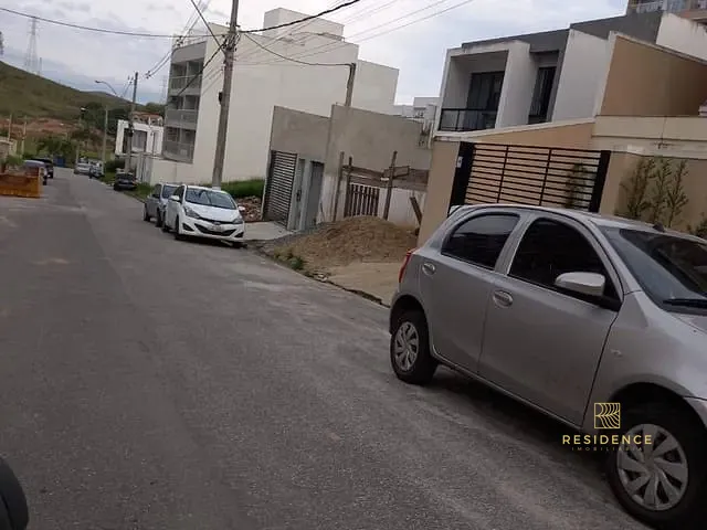 Terreno com 477m², à venda, no bairro Jardim Belvedere em Volta Redonda