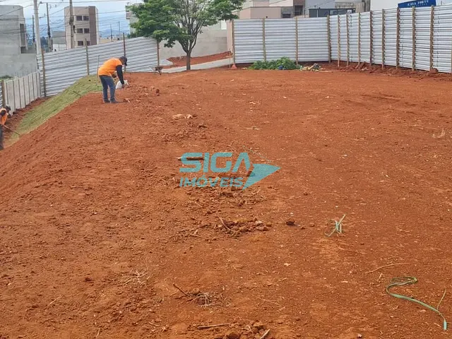 Terreno com 1100m², para alugar, no bairro Parque Real em Pouso Alegre