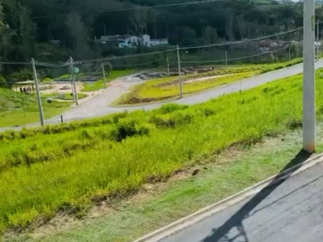Foto do Terreno - Terreno lote em Condomínio Mosaico Horizontes à venda, Cézar de Souza, Mogi das Cruzes, SP, fundo pra reserva | Tamara Velloso Corretora de Imóveis
