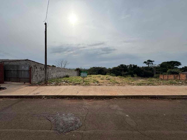 Terreno com 360m², à venda, no bairro Vila Regina em Apucarana