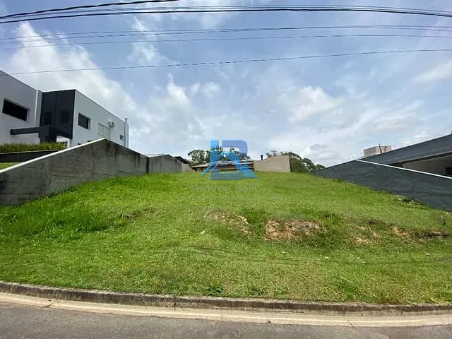 Terreno com 450m², à venda, no bairro Residencial Fazenda Serrinha em Itatiba