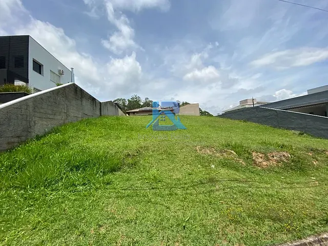 Terreno com 450m², à venda, no bairro Residencial Fazenda Serrinha em Itatiba
