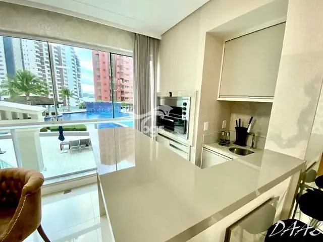 Apartamento com 199m² 4 quartos e 4 banheiros, à venda, no bairro Centro em Rua 3706