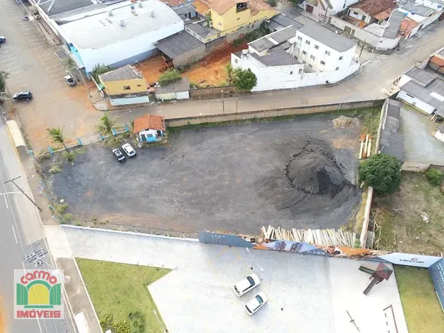 Terreno com 1327m², à venda, no bairro Maracananzinho em Anápolis