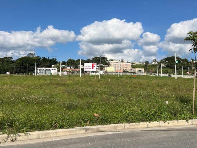 Terreno com 150m², à venda, no bairro Vila Suissa em Mogi das Cruzes