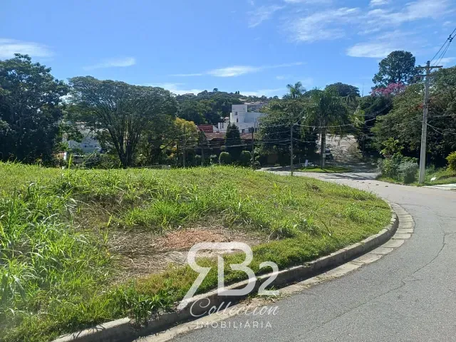 Terreno com 949m², à venda, no bairro Marambaia em Vinhedo