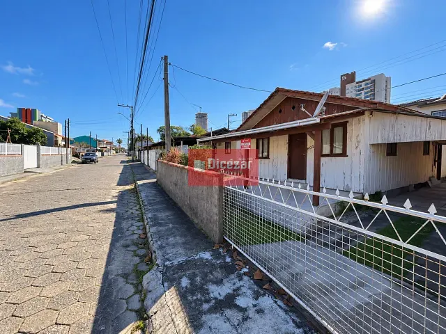 Terreno com 160m², à venda, no bairro Armação em Penha