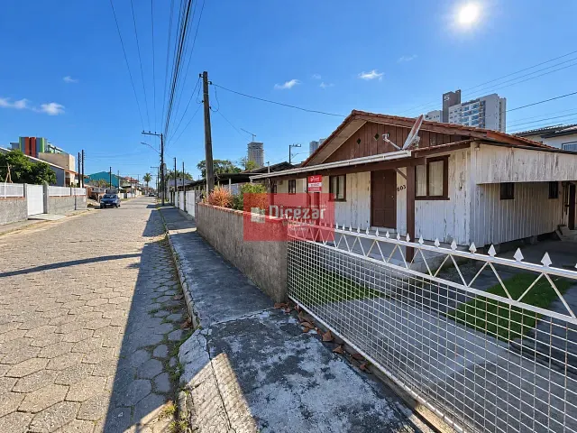 Terreno com 160m², à venda, no bairro Armação em Penha