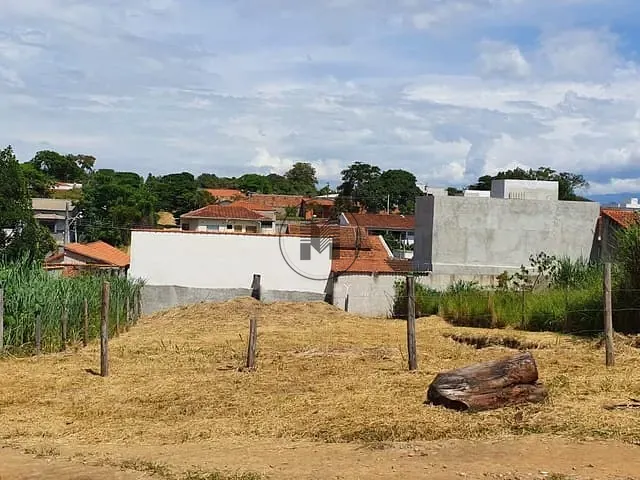 Terreno com 369m², à venda, no bairro Belvedere Club dos 500 em Guaratinguetá