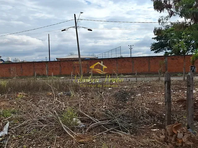Terreno com 351m², à venda, no bairro Jardim Tomy em Londrina