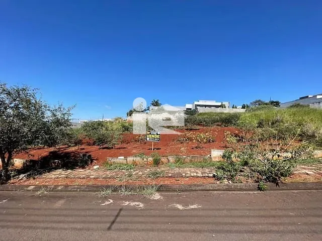 Terreno com 548m², à venda, no bairro JARDIM VALE VERDE em Rolândia