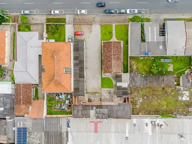 Terreno com 960m², à venda, no bairro Capão Raso em Curitiba
