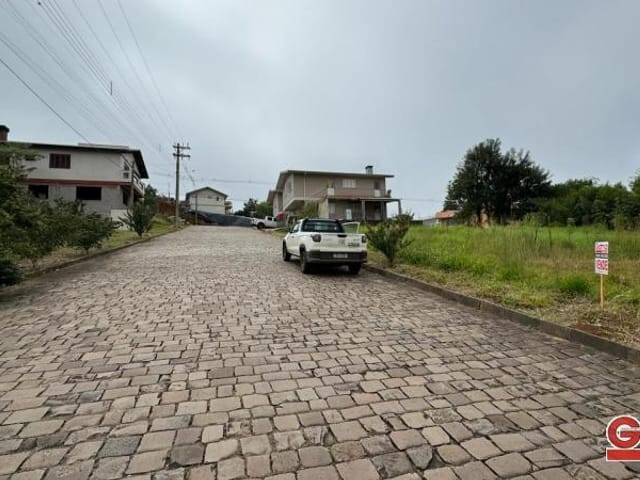 Terreno com 375m², à venda, no bairro Loteamento Carnevalli em Nova Prata