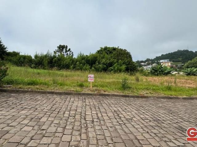 Terreno com 375m², à venda, no bairro Loteamento Carnevalli em Nova Prata