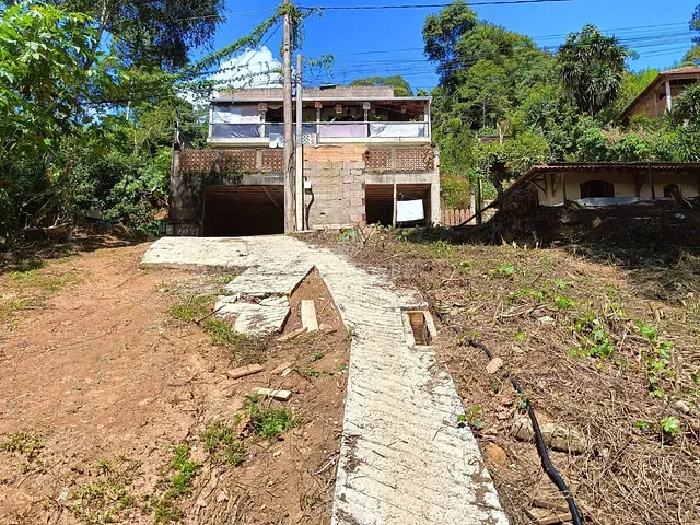 Terreno com 270m², à venda, no bairro Jardim Salaco em Teresópolis