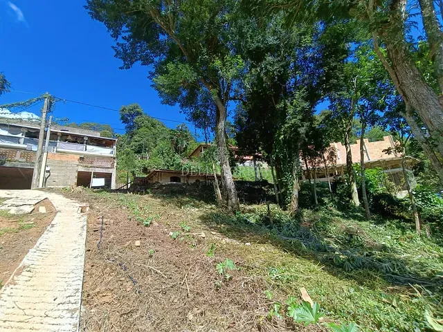 Terreno com 270m², à venda, no bairro Jardim Salaco em Teresópolis