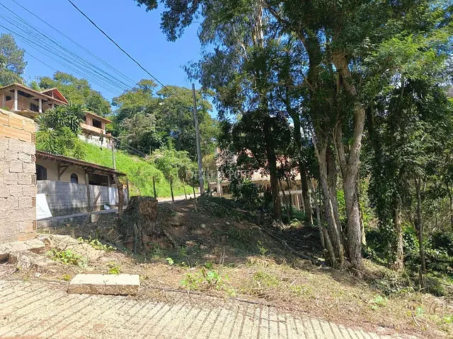 Terreno com 270m², à venda, no bairro Jardim Salaco em Teresópolis