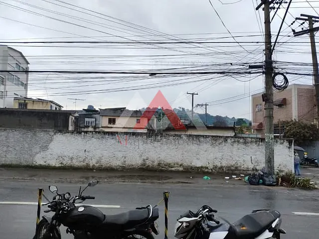 Terreno com 900m², à venda, no bairro Rocha em São Gonçalo