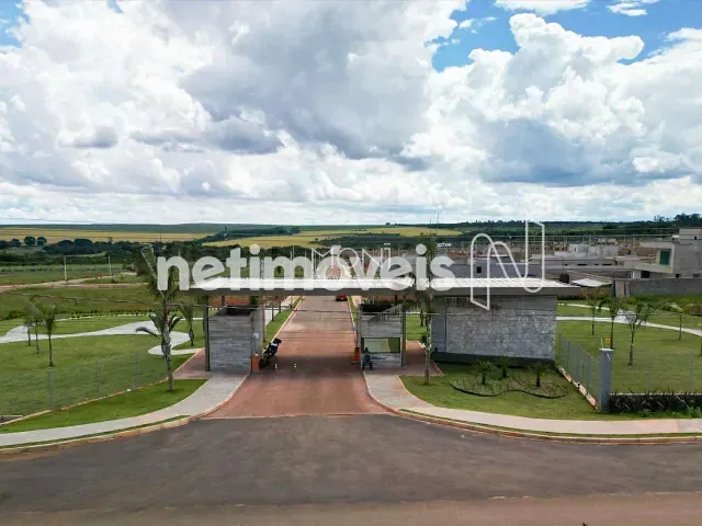Terreno com 869m², à venda, no bairro Setor Habitacional Tororó (Santa Maria) em Brasília