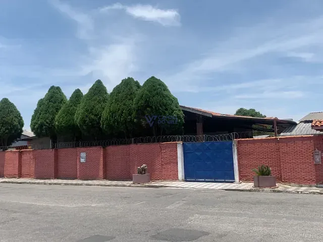 Terreno com 2200m², à venda, no bairro Parque São Luís em Taubaté