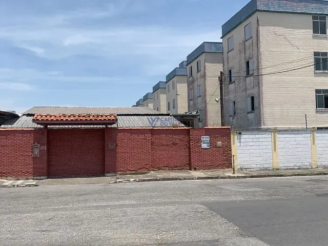 Terreno com 2200m², à venda, no bairro Parque São Luís em Taubaté