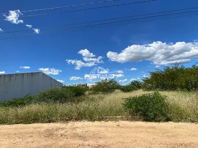 Terreno com 200m², à venda, no bairro Topázio em Petrolina