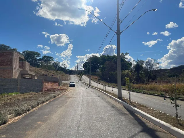 Terreno com 1000m², à venda, no bairro Residencial Poços em Lagoa Santa