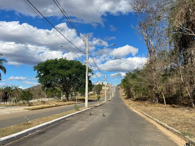 Terreno com 1000m², à venda, no bairro Residencial Poços em Lagoa Santa