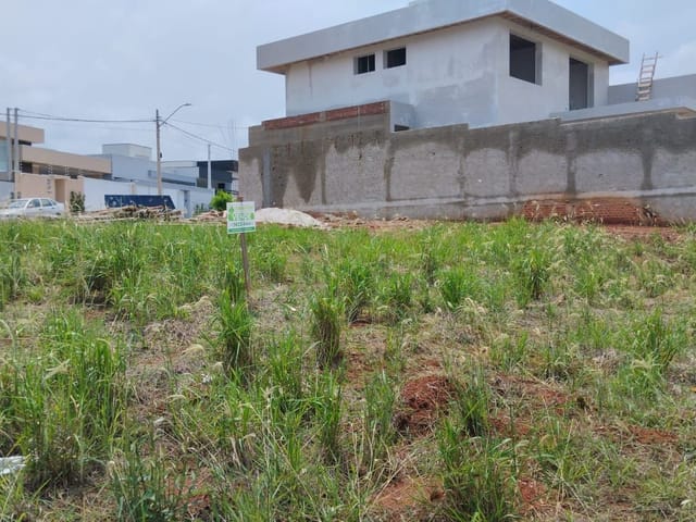 Terreno com 433m², à venda, no bairro Jardim Alvorada em São João da Boa Vista