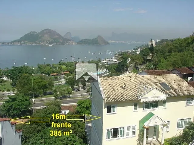 Terreno com 385m², à venda, no bairro São Francisco em Niterói