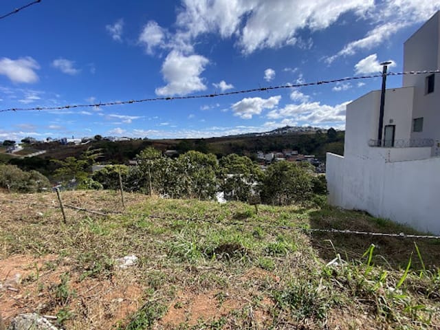 Terreno com 467m², à venda, no bairro Aeroporto em Juiz de Fora