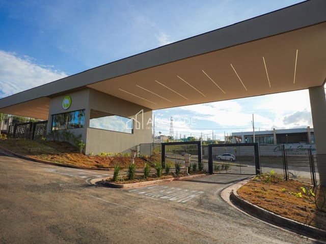 Terreno com 220m², à venda, no bairro Vila Nossa Senhora da Conceição em Apucarana