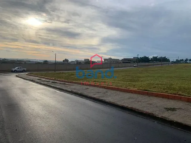 Terreno com 911m², à venda, no bairro Palmital em Porto Feliz