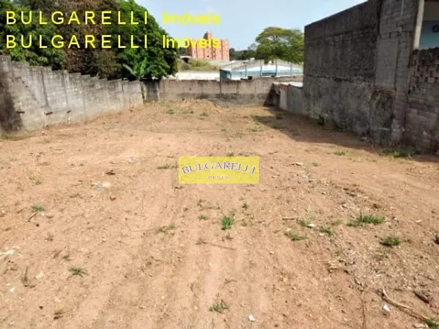 Terreno com 887m², à venda, no bairro Jardim Adelia em Jundiaí