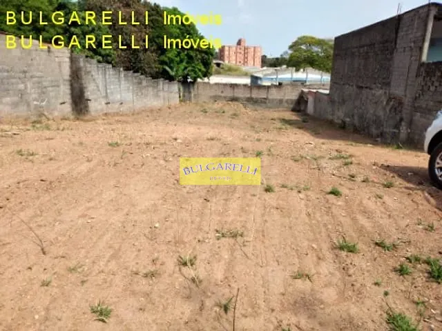 Terreno com 887m², à venda, no bairro Jardim Adelia em Jundiaí
